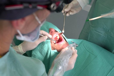Zahnchirurgische Eingriffe